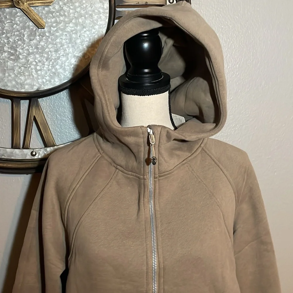 TRENDY QUEEN Scuba Cropped Long Sleeve Sweatshirt - Picture 3 of 11